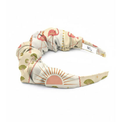 MARBELA satin headband με tropical palms και flamingo pattern σε σομόν και πράσινους χρωματισμούς. Χειροποίητη resort στέκα μαλλιών.