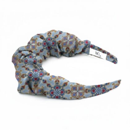 Satin hair klammer GILBERTE με Moroccan pattern print σε ciel αποχρώσεις. Χειροποίητο εκλεπτυσμένο καλοκαιρινό αξεσουάρ.