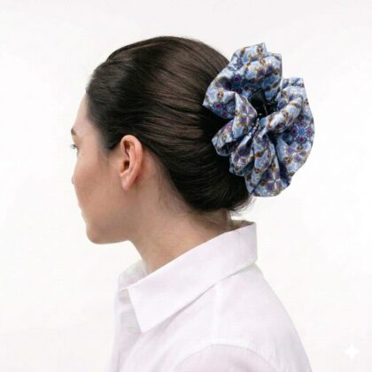 Satin hair klammer DESNA με Japanese botanical pattern σε ivory και aqua αποχρώσεις. Χειροποίητο εκλεπτυσμένο καλοκαιρινό αξεσουάρ.
