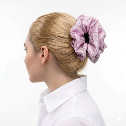 Satin hair klammer HERMINE_ROSE με arabesque lines pattern σε rose απόχρωση. Χειροποίητο εκλεπτυσμένο καλοκαιρινό αξεσουάρ.